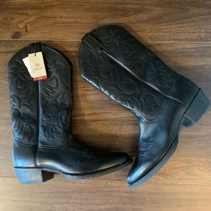 Cowboy boots (brand new)